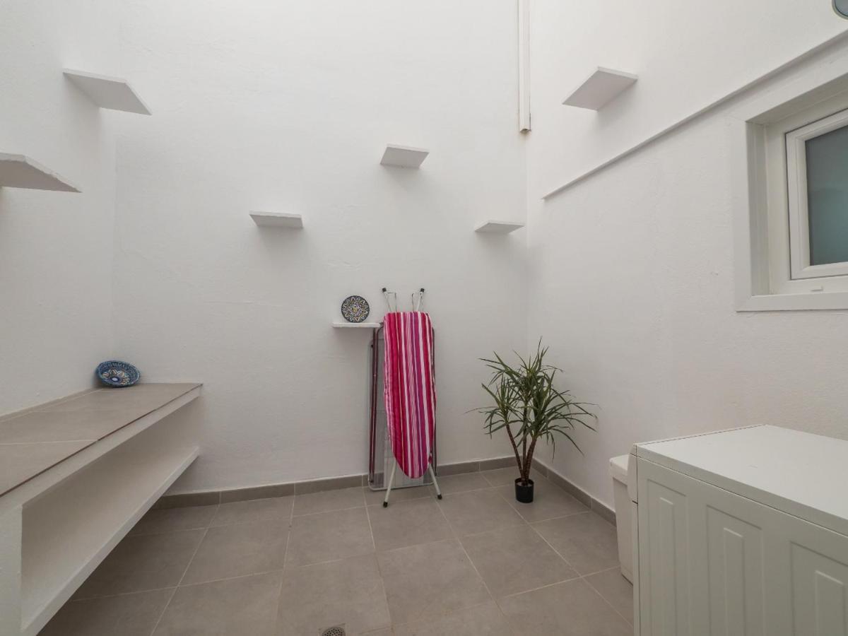 Agi Peater Center Apartment Roses Exterior photo