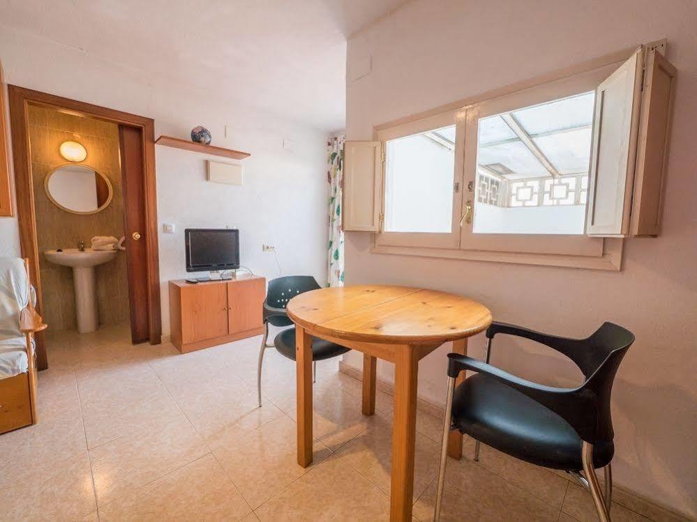 Agi Peater Center Apartment Roses Exterior photo