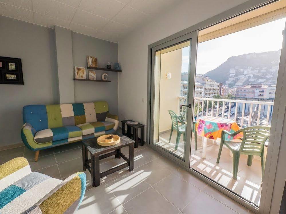 Agi Peater Center Apartment Roses Exterior photo